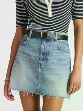 Madewell Raw-Hem Denim Mini Skirt! Size 27